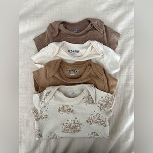 Old Navy/Gap Onesie Set